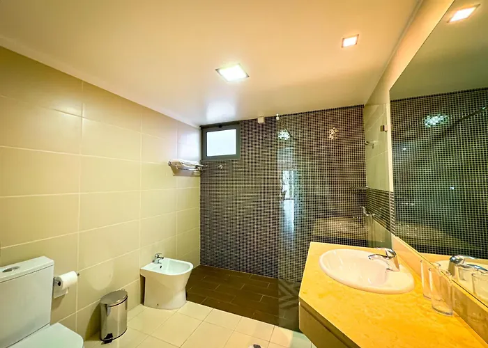 Quinta Rosas * 里贝拉布拉瓦